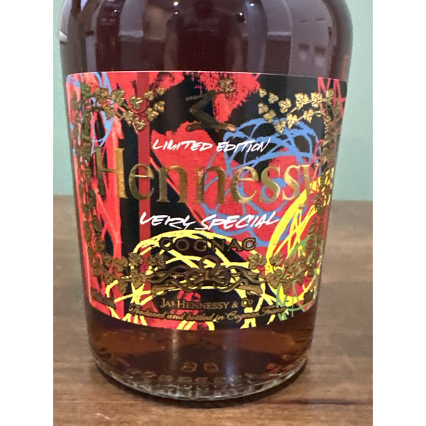 Hennessy Cognac VS Futura Limited edition autographed.5