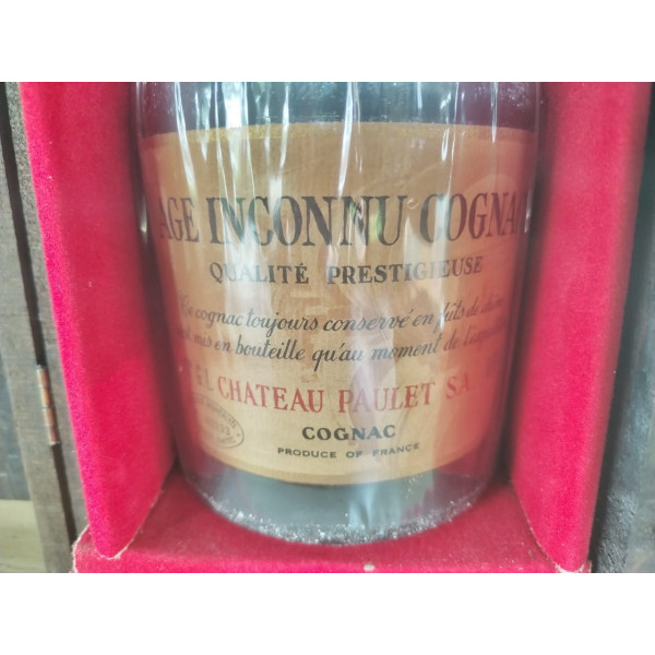 Château Paulet Cognac Chateau Paulet, Qualite Prestigieuse Cognac,  Age Inconnu 1970s-1980s.5