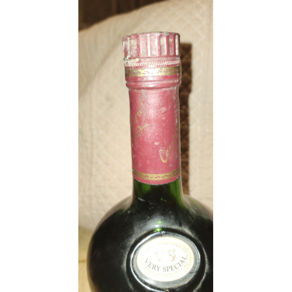 Courvoisier Cognac Very Special.3