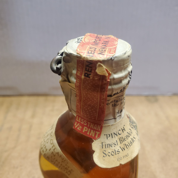 Haig & Haig Pinch Spring Cap 12 Years Old Miniature.3