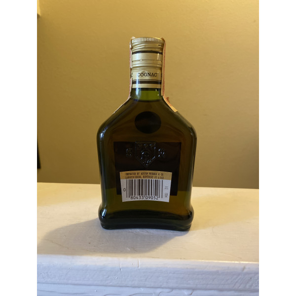 Bisquit and Dubouche Cognac Bisquit VS Flask.2