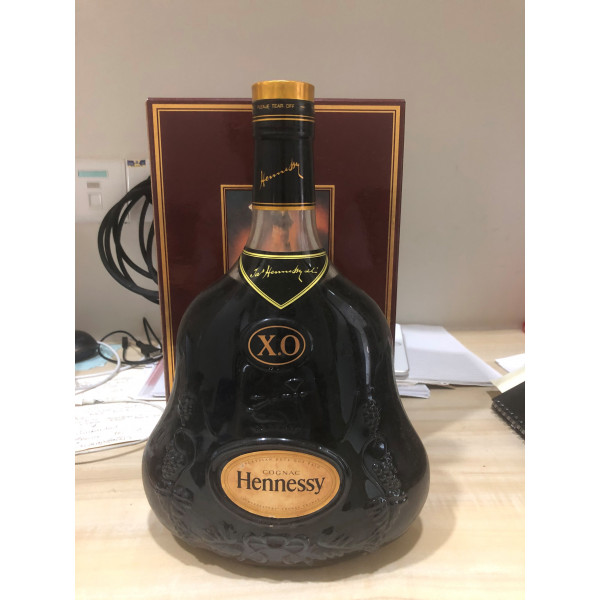 Hennessy Cognac XO with box.1
