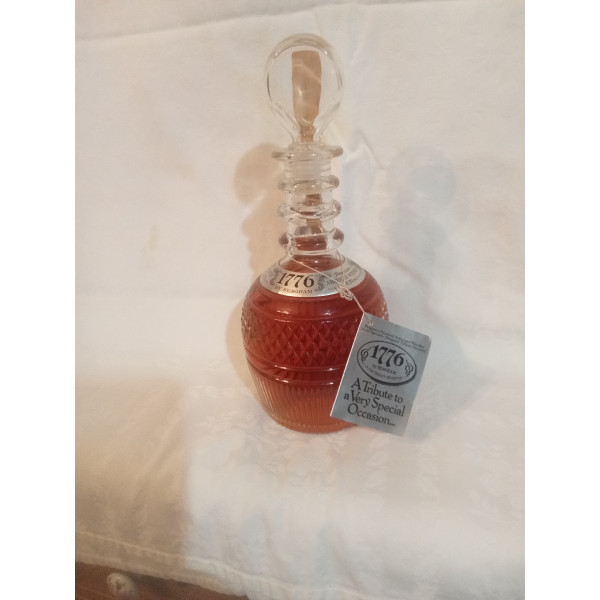 Seagram´s 1776 Special Edition in Tiffany Decanter.1