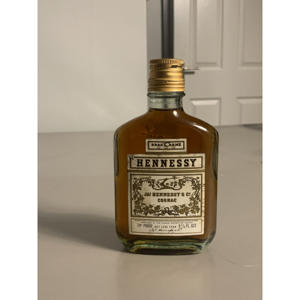 Hennessy Cognac Bras Arme hip flask.1