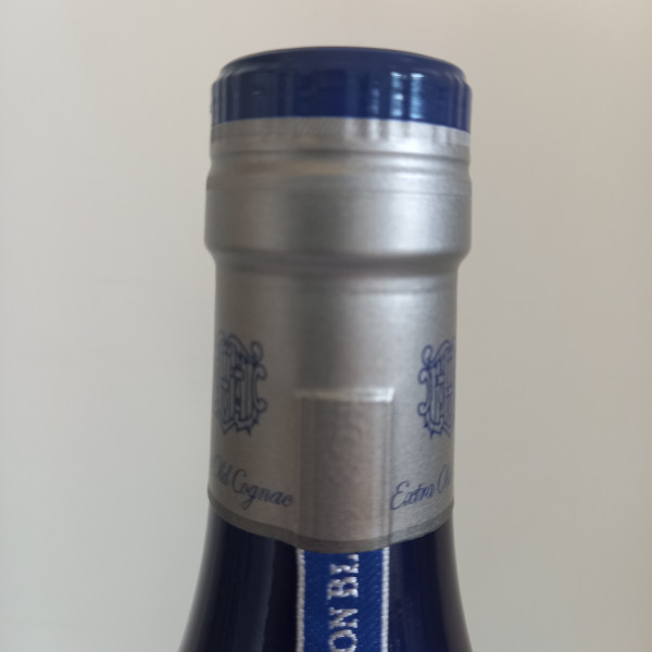 Martell Cognac Cordon Bleu XO Limited Edition Cognac + box.3