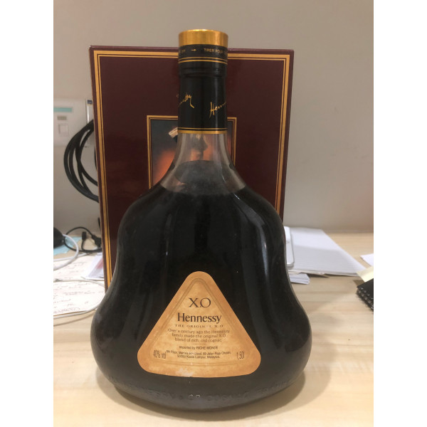 Hennessy Cognac XO with box.2