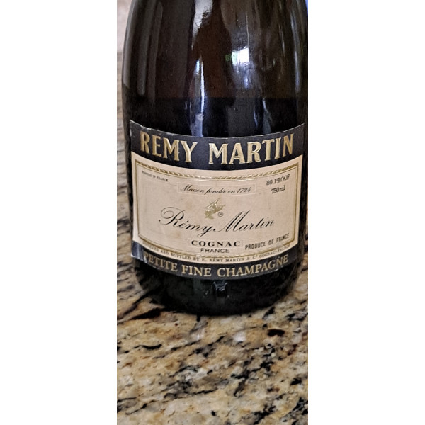 Remy Martin Cognac VS Petite Fine Champagne.5