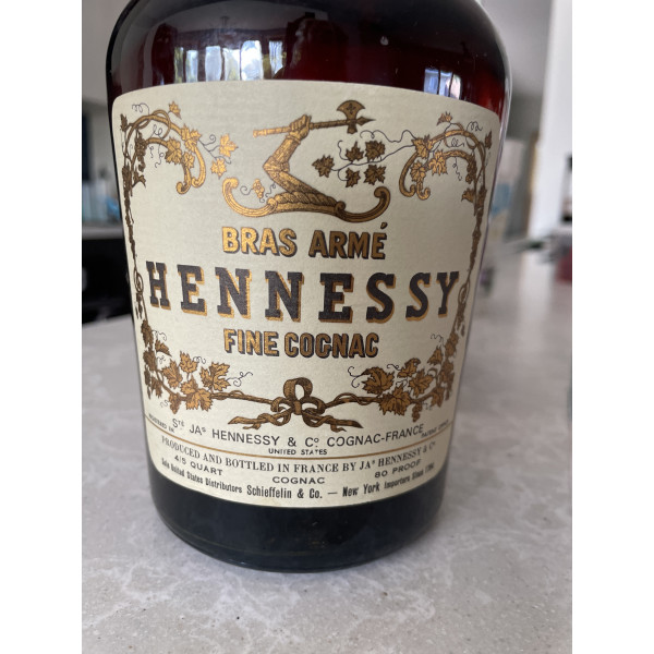 Hennessy Cognac Bras Armé Fifth.5