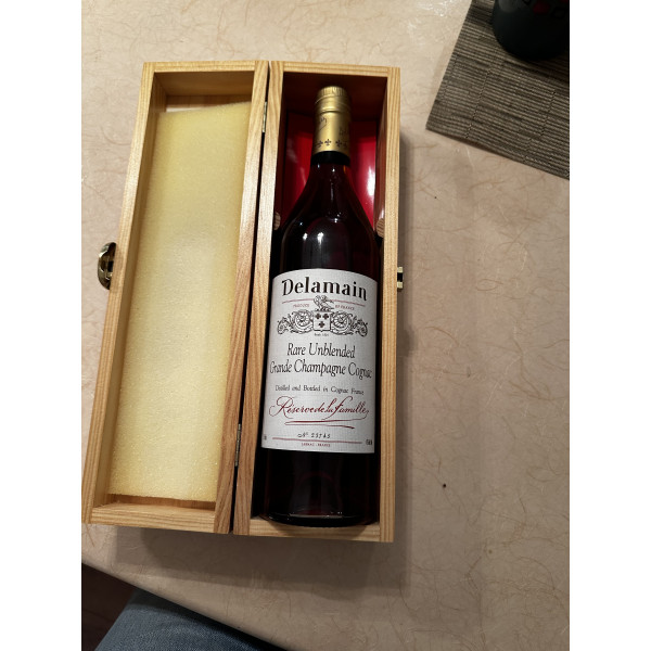 Delamain Cognac Reserve de la Famille Rare Unblended Grande Champagne.5