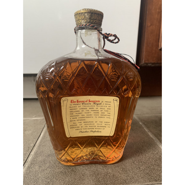 Seagram\'s Crown Royal Whisky, Seagram's Crown Royal 1967 Canadian.2