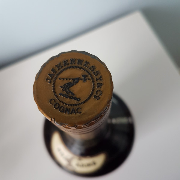 Hennessy Cognac Bras arme.4