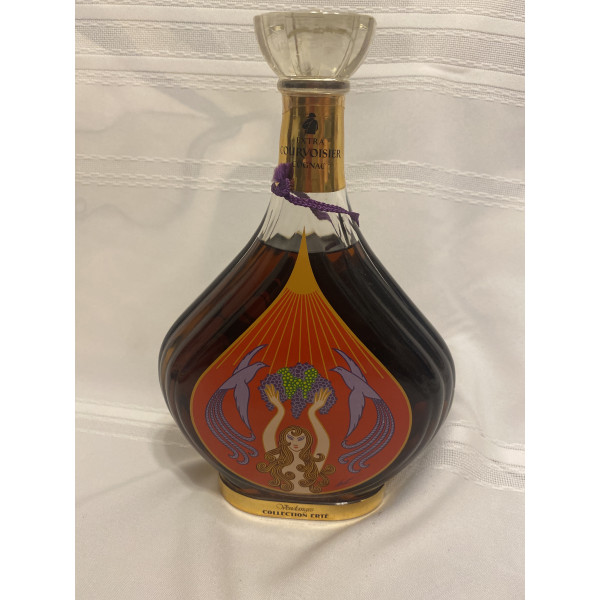 Courvoisier Cognac Vendanges Erte bottle n2.1