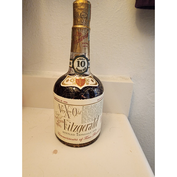 Fitzgerald Very Xtra Old 10 Year Old 1956.1
