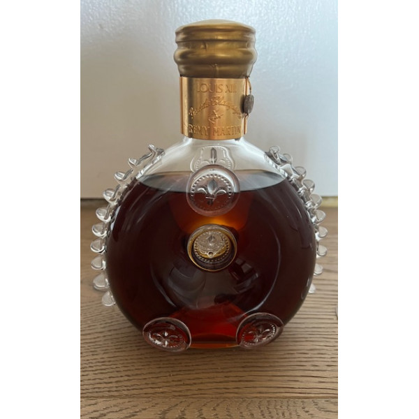 Remy Martin Cognac Louis XIII set with one glass.1