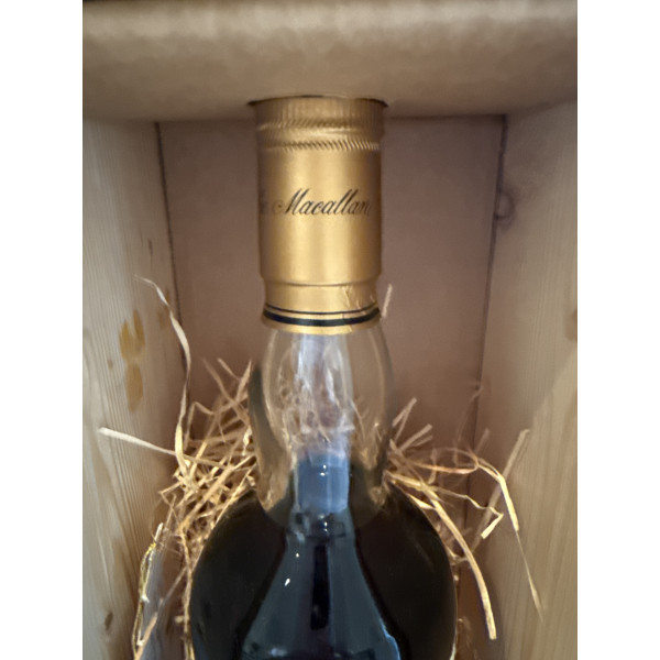 The Macallan Whisky 25 Years Old Anniversary Malt.3