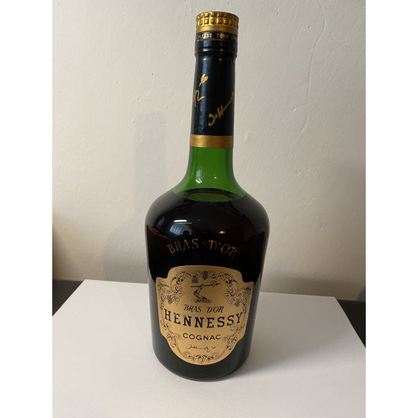 Hennessy Cognac Bras d\'Or.1