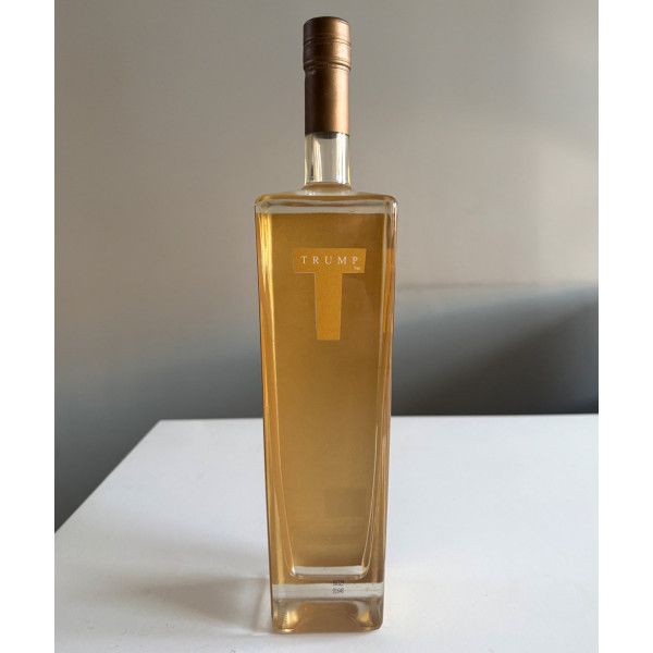  TRUMP / A.H. WANDERS B.V. Trump The World's Finest Super Premium Vodka 1L.1