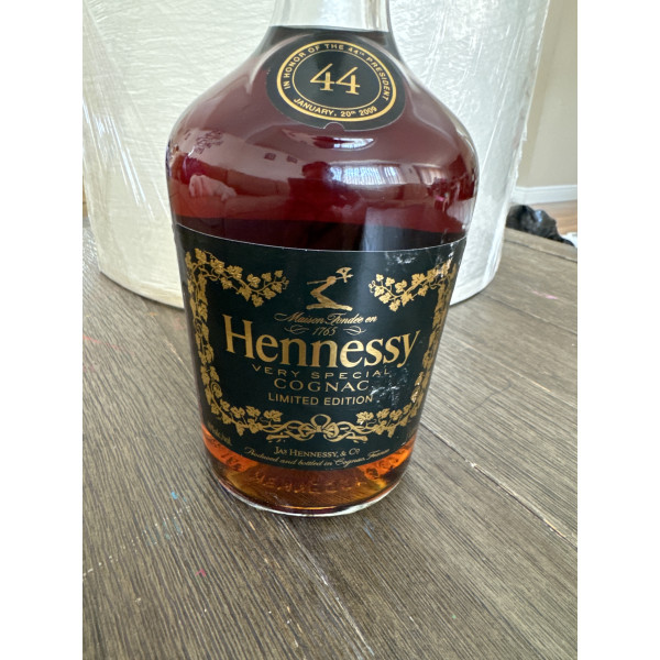 Hennessy Cognac Limited VS edition in Honor of the 44th president.5
