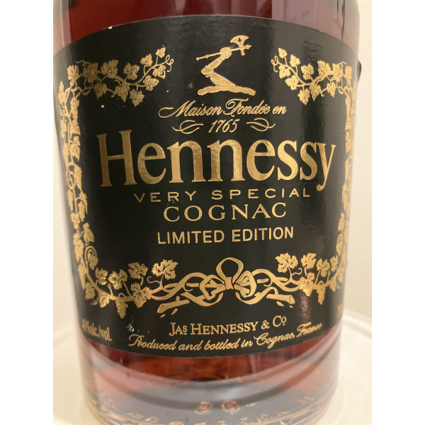 Hennessy Cognac Limited VS edition in Honor of the 44th president.5