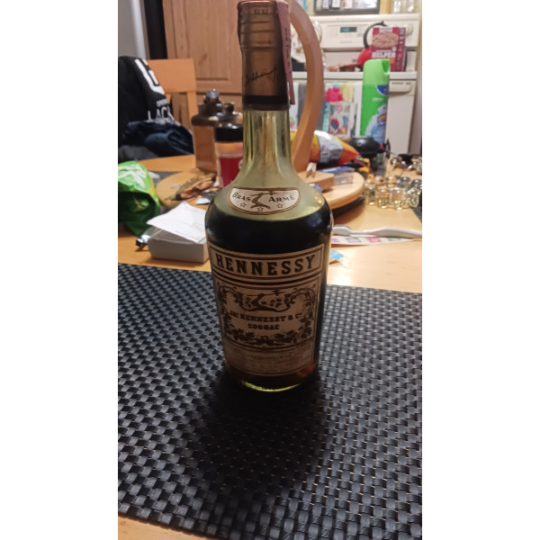 Hennessy Cognac Bras Arme.2