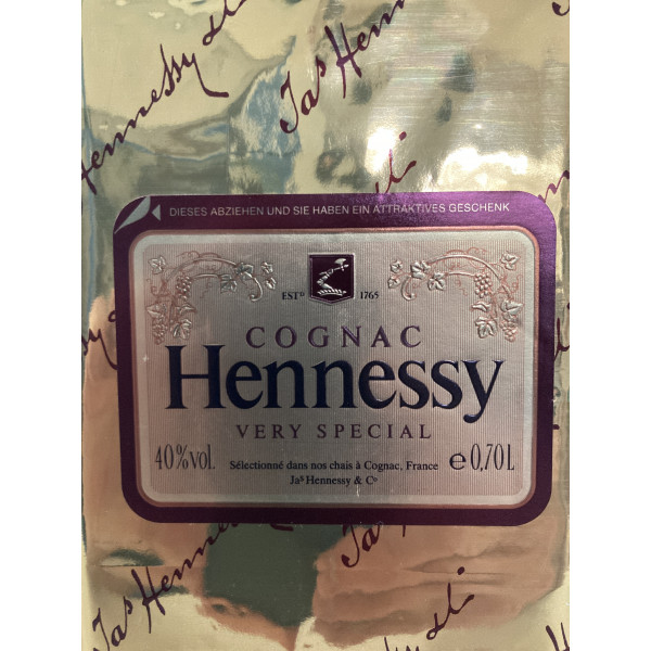 Hennessy Cognac Very Special Gift Wrapped Edition.5