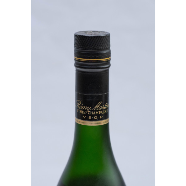 Remy Martin Cognac Rémy Martin, VSOP, Cognac - post-1990, 70cl.3