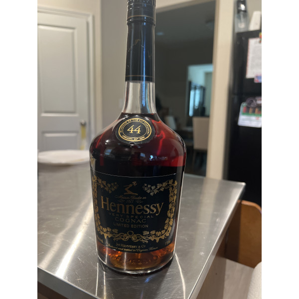 Hennessy Cognac Very Special in Honor of the 44th President.1