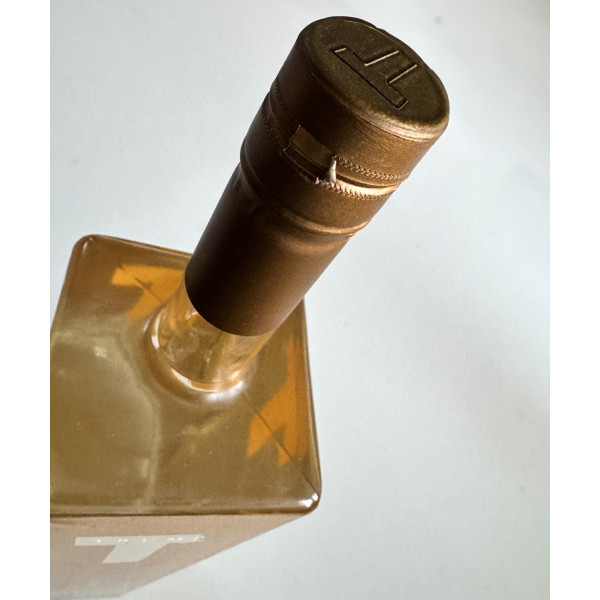  TRUMP / A.H. WANDERS B.V. Trump The World's Finest Super Premium Vodka 1L.4