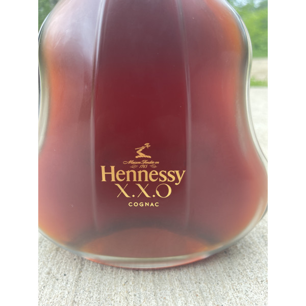 Hennessy Cognac Hennessy, XXO, Hors d'Age Cognac.5