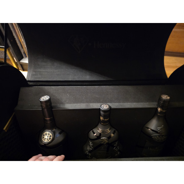 Hennessy Cognac Hennessy NBA 75th Anniversary Cognac Set Bill Walton Exclusive Edition.5