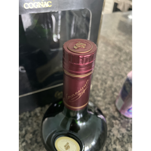 Courvoisier Cognac VS set 2 glasses.3