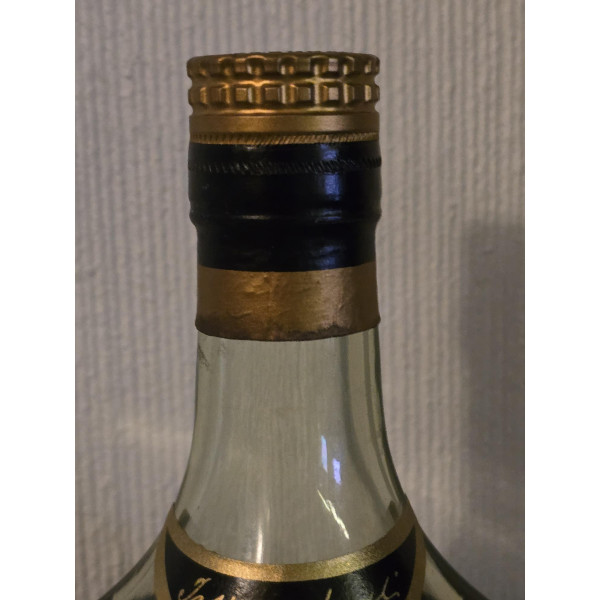 Hennessy Cognac Hennessy XO Cognac Bras Armé Screw Cap 1950s.3