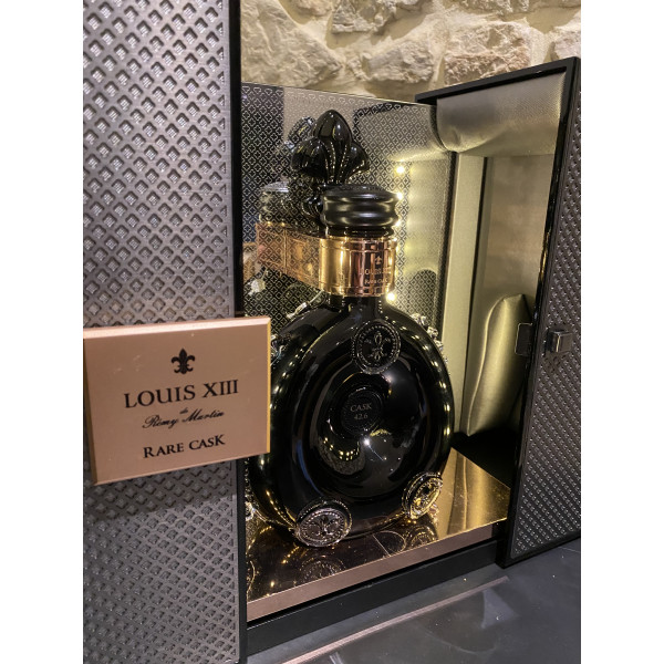 Remy Martin Cognac Remy Martin, Louis XIII, Rare Cask 42,6 + box slide black.5