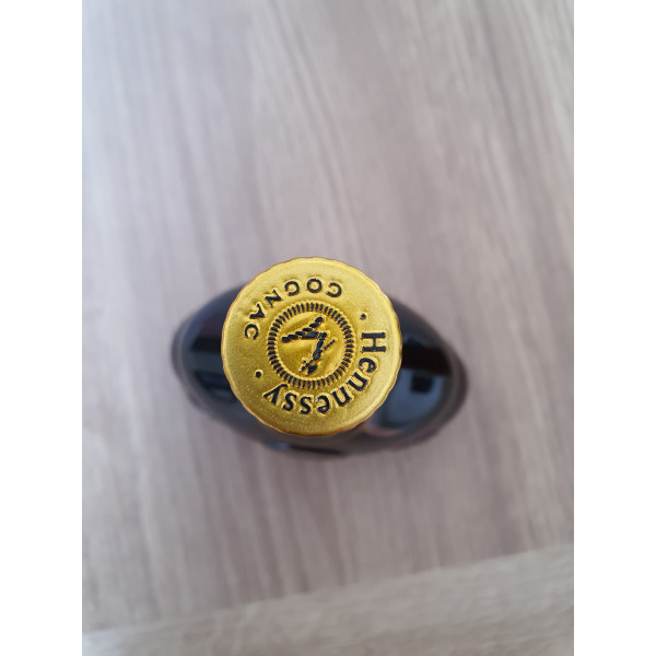 Hennessy Cognac Henderson XO cognac.4