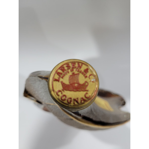 Larsen Cognac Invincible VO Fine Champagne Cognac.4