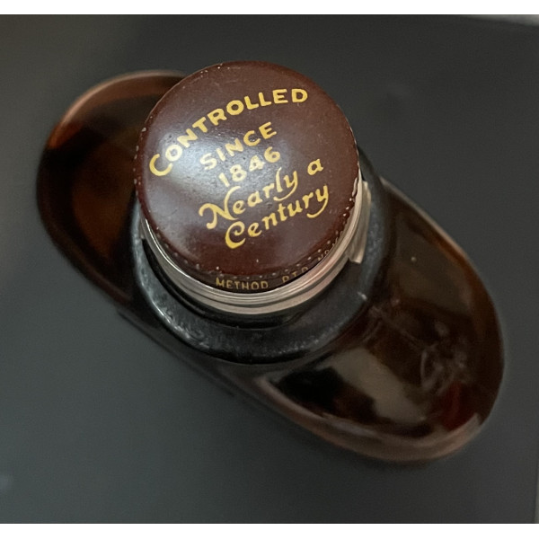 Old Quaker Old Quaker Bourbon Whiskey 1 Pint.4