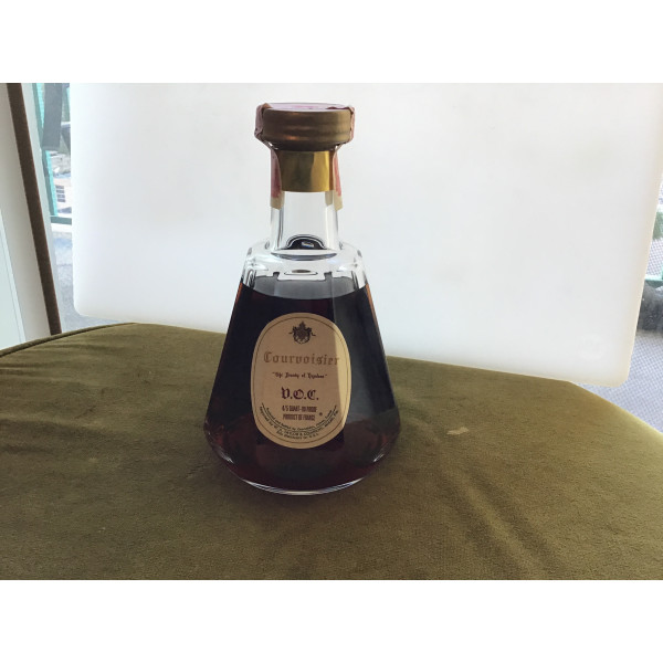 Courvoisier Cognac The brandy of Napoleon baccarat.1