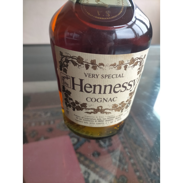 Hennessy Cognac Hennessy Very Special Cognac 70cl (1970s).5
