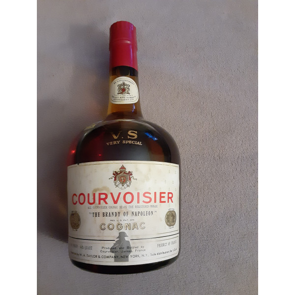 Courvoisier Cognac V.S Very Special  4/5 Quart.1