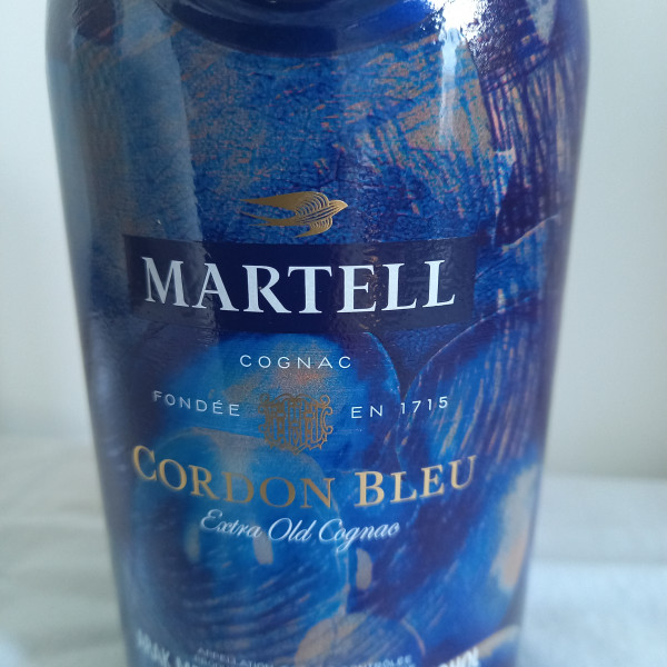 Martell Cognac Cordon Bleu XO Limited Edition Cognac + box.5