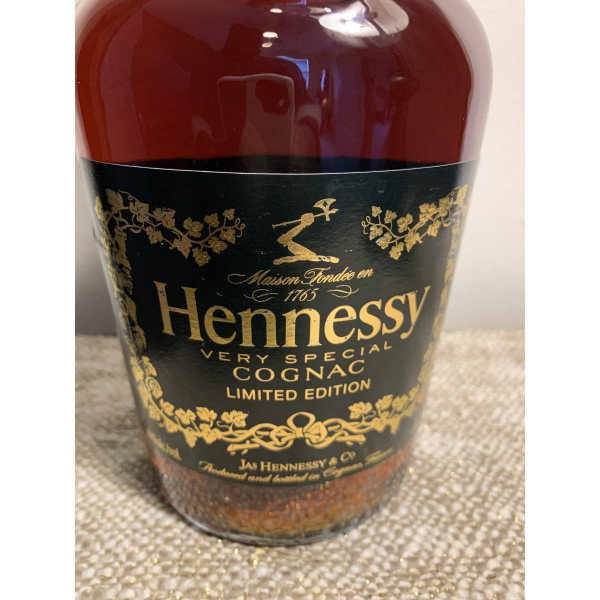 Hennessy Cognac Hennessy, In Honor of the 44th President, VS Limited Edition.5