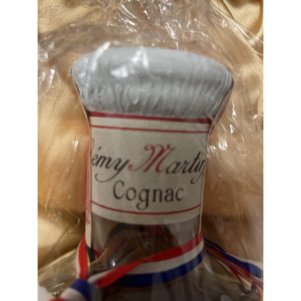 Remy Martin Cognac Rémy Martin Cognac Louis XIII Grande Fine Champagne 4/5 Quart 1960s.3