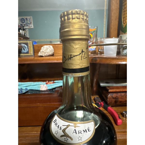 Hennessy Cognac Bras Armé 3 star.3