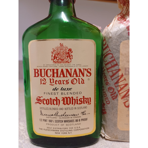 Buchanan  12 years old Deluxe.5