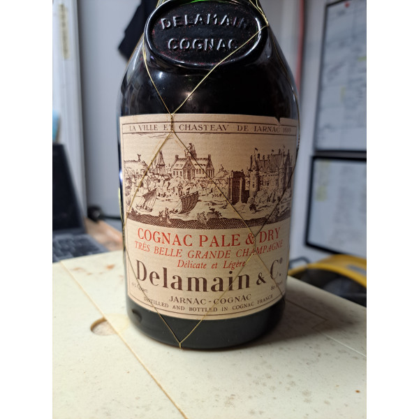 Delamain Cognac Pale and Dry Tres Belle Grande Champagne.5