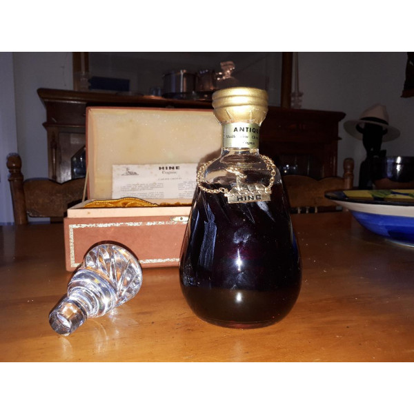 Hine Cognac Antique Baccarat.1