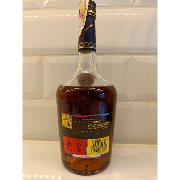Hennessy Cognac  V.S. Kaws Limited Edition Cognac 1L.2