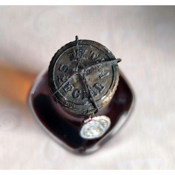 Johnnie Walker Black Label Extra Old 12 Years Old.4