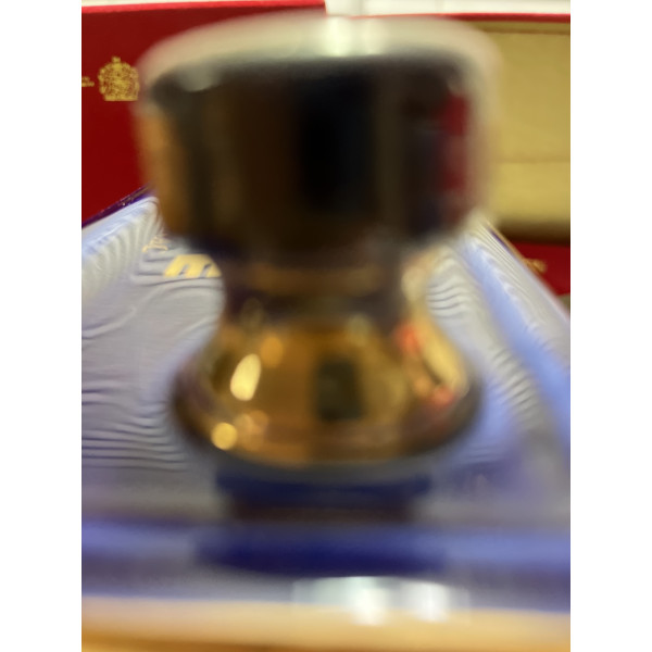 Hine Cognac Napoleon Arc De Triomphe Bottled 1980s Artoria Porcelain Decanter.3