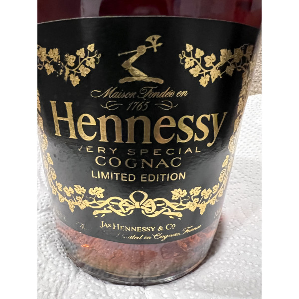 Hennessy Cognac Limited Edition VS in Honor of the 44th president.5